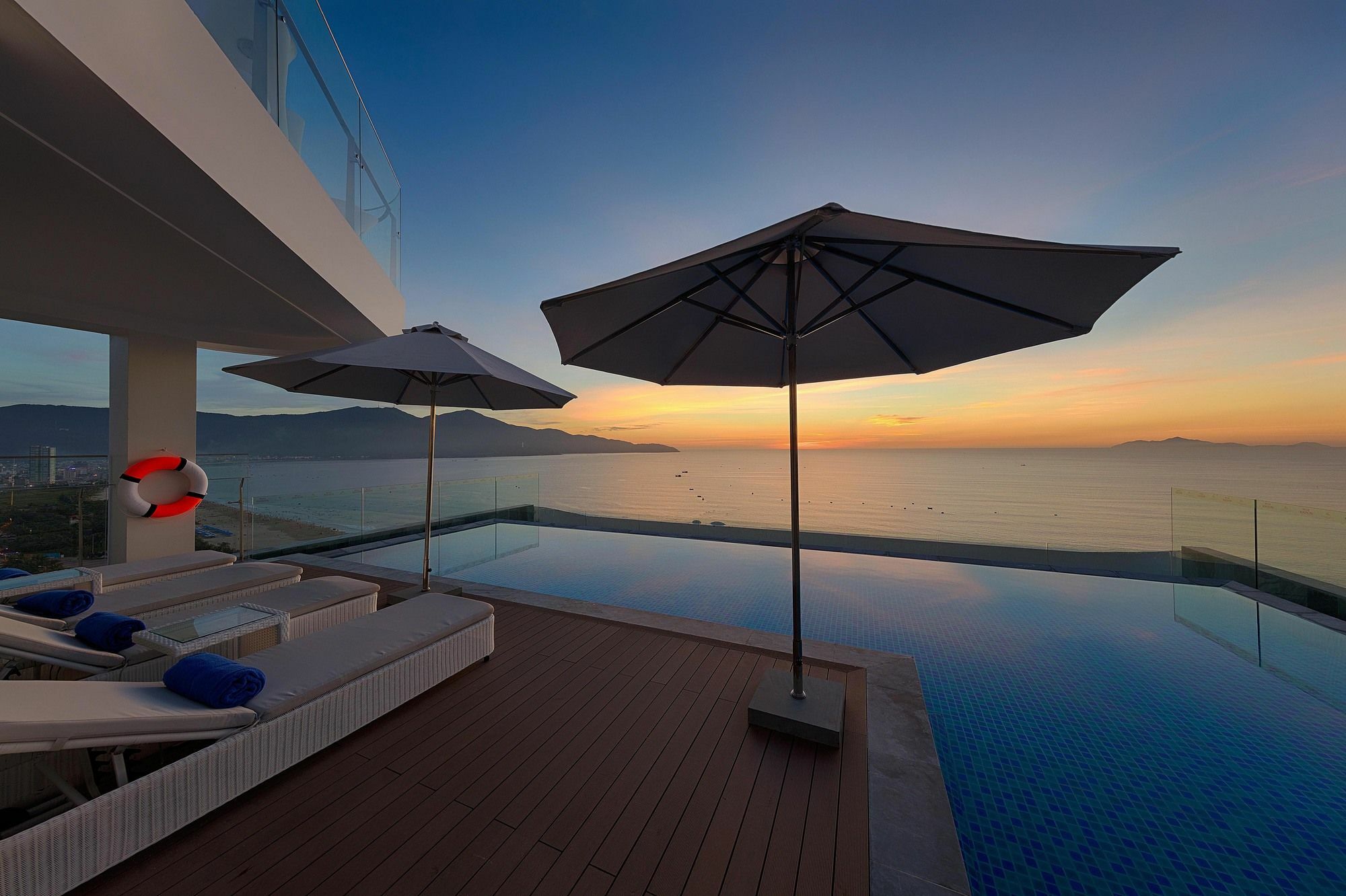 Belle Maison Parosand Da Nang Hotel -Managed By H&K Hospitality Exterior photo