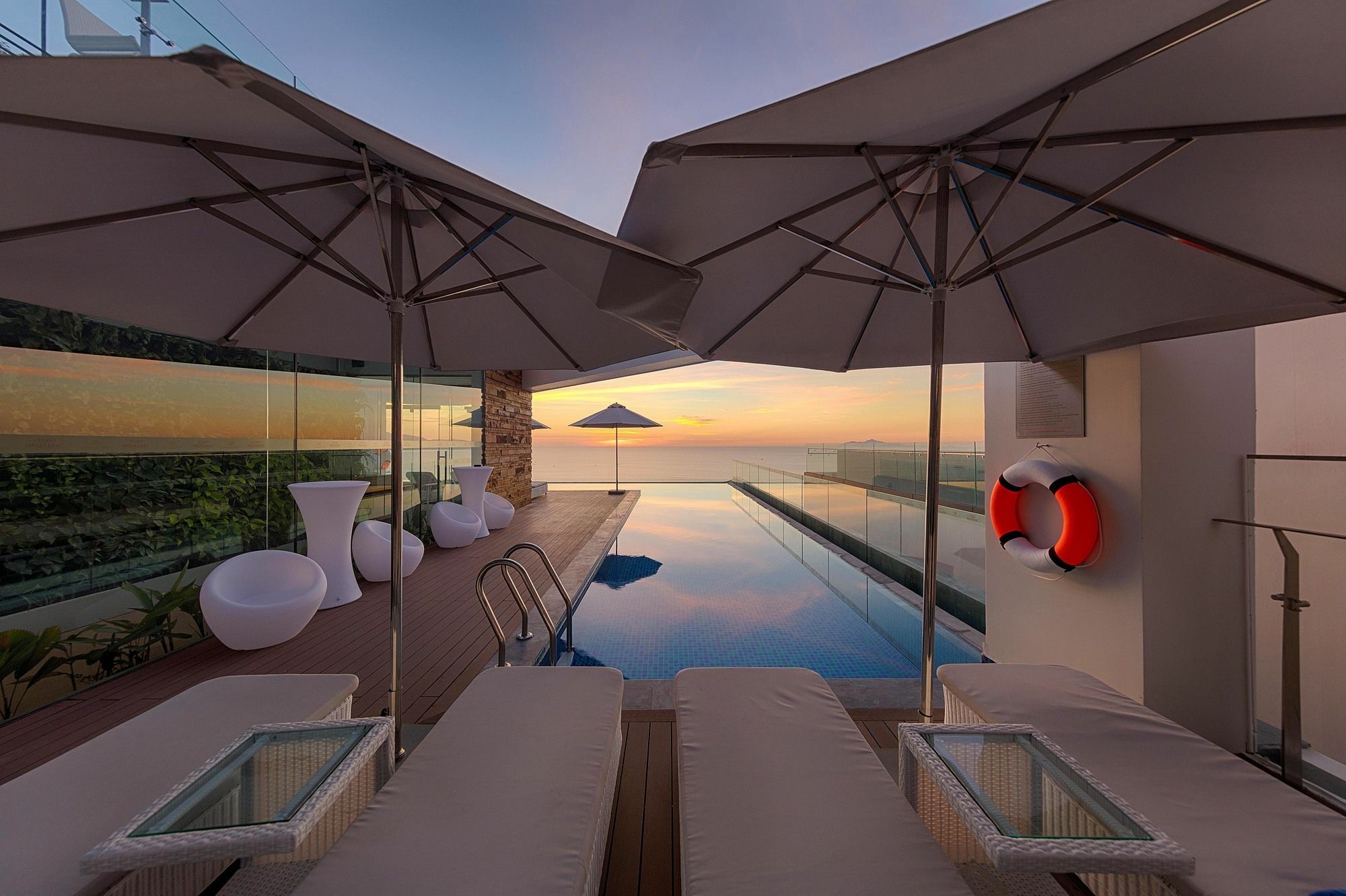 Belle Maison Parosand Da Nang Hotel -Managed By H&K Hospitality Exterior photo